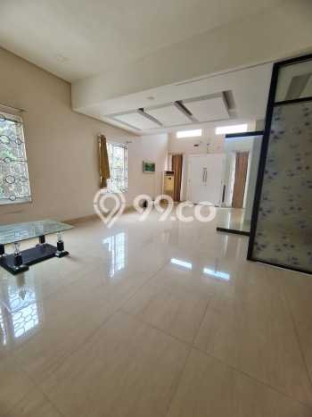 Jual Rumah Luas Elegan Dengan View Cantik di Green Ville, Jakarta Barat Jual Rumah Luas Elegan Dengan View Cantik di Green Ville, Jakarta Barat