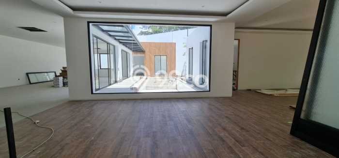 Rumah Elit LB 1000m2 Siap Pakai Desain Elegan di BSD City, Tangerang Rumah Elit LB 1000m2 Siap Pakai Desain Elegan di BSD City, Tangerang
