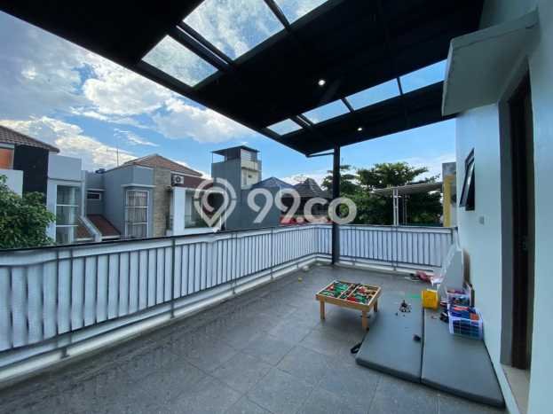 Rumah Luxury Modern Siap Huni di Bintaro Tangerang Selatan Rumah Luxury Modern Siap Huni di Bintaro Tangerang Selatan