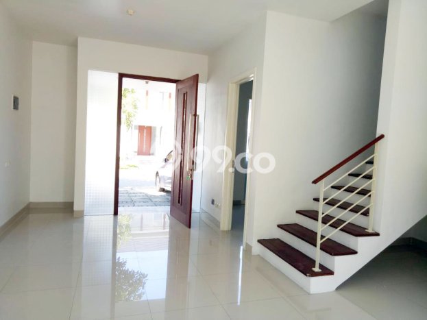 Dijual Rumah Strategis Bagus Punya 3 KT di Wiyung Surabaya SHM Dijual Rumah Strategis Bagus Punya 3 KT di Wiyung Surabaya SHM