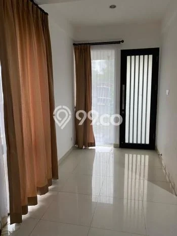 Rumah Strategis di Pondok Labu, 3 KM, Lingkungan Nyaman, LT 125m² LB 150m² Rumah Strategis di Pondok Labu, 3 KM, Lingkungan Nyaman, LT 125m² LB 150m²