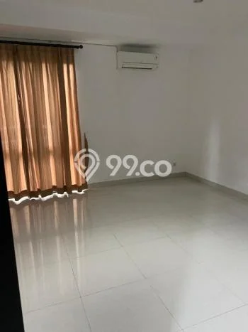 Rumah Strategis di Pondok Labu, 3 KM, Lingkungan Nyaman, LT 125m² LB 150m² Rumah Strategis di Pondok Labu, 3 KM, Lingkungan Nyaman, LT 125m² LB 150m²