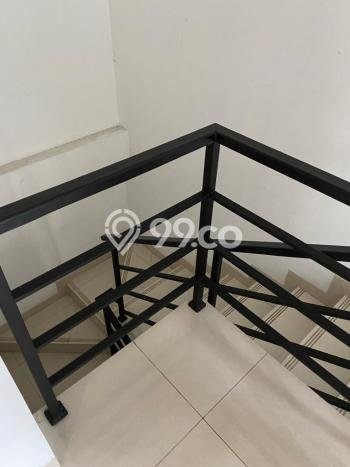 Rumah Strategis di Pondok Labu, 3 KM, Lingkungan Nyaman, LT 125m² LB 150m² Rumah Strategis di Pondok Labu, 3 KM, Lingkungan Nyaman, LT 125m² LB 150m²