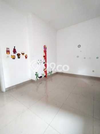 Rumah sewa siap pakai 4 KT di Summarecon Bekasi, Bekasi Rumah sewa siap pakai 4 KT di Summarecon Bekasi, Bekasi