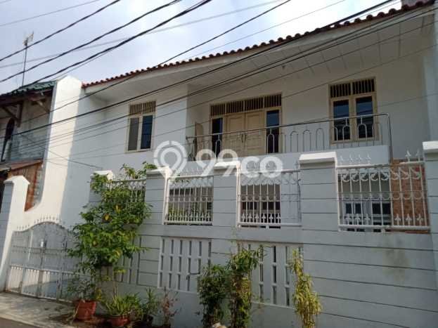 Rumah Mewah LB 170m2 Siap Huni Desain Elegan di Pulo Asem, Jakarta Timur Rumah Mewah LB 170m2 Siap Huni Desain Elegan di Pulo Asem, Jakarta Timur