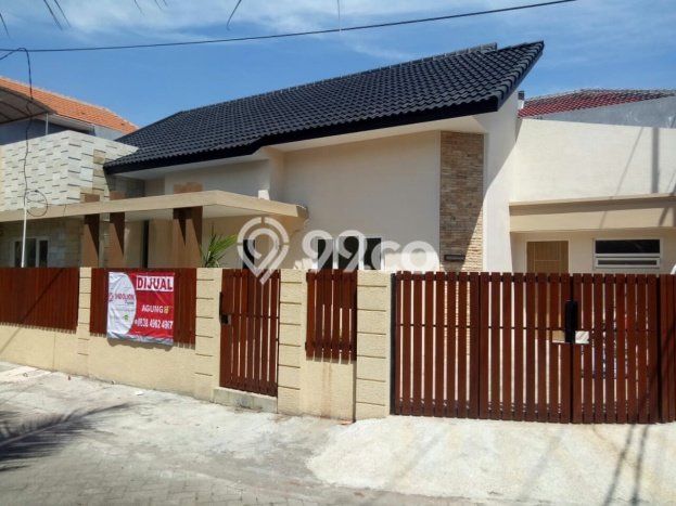 Dijual Cepat Rumah Bagus Siap Huni LB 160m2 di Wiyung, Surabaya Dijual Cepat Rumah Bagus Siap Huni LB 160m2 di Wiyung, Surabaya