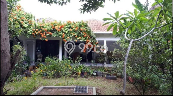 For Sale! Premium House LT 587m2 Desain Elegan di Kemang For Sale! Premium House LT 587m2 Desain Elegan di Kemang