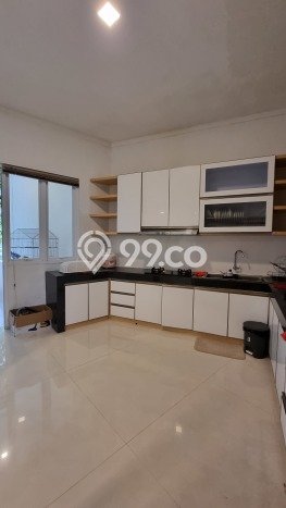 Rumah Area Nyaman kawasan Bintaro, Tangerang Selatan, LT 198m² Bangunan 324m² Rumah Area Nyaman kawasan Bintaro, Tangerang Selatan, LT 198m² Bangunan 324m²
