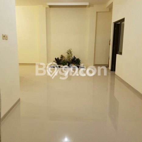 Rumah Modern Cantik 3 Kamar Bisa Langsung Pindah di Karangploso Rumah Modern Cantik 3 Kamar Bisa Langsung Pindah di Karangploso