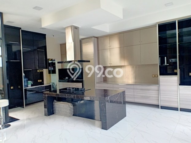 Jual Rumah Luas Elegan Dengan View Cantik di Duri Kosambi, Jakarta Barat Jual Rumah Luas Elegan Dengan View Cantik di Duri Kosambi, Jakarta Barat