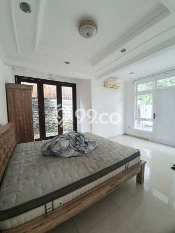 Rumah Luxury Modern Siap Huni di Bintaro Tangerang Selatan Rumah Luxury Modern Siap Huni di Bintaro Tangerang Selatan
