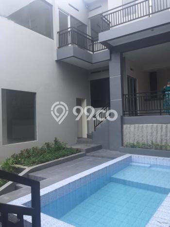 Rumah Modern 4 KT LT 225m2 di Setiabudi Rumah Modern 4 KT LT 225m2 di Setiabudi
