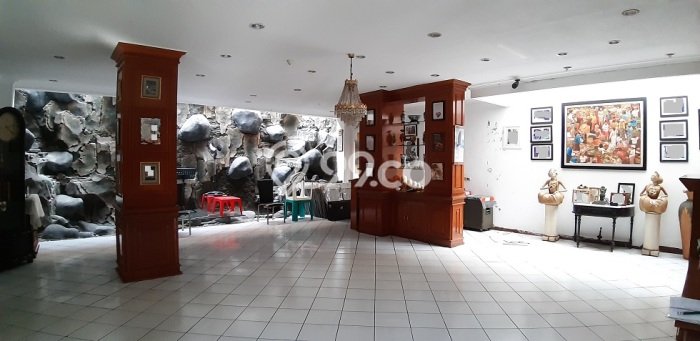 Rumah Eksklusif di Lebak Bulus, Jakarta Selatan, LT 1m² Bangunan 315m² Rumah Eksklusif di Lebak Bulus, Jakarta Selatan, LT 1m² Bangunan 315m²