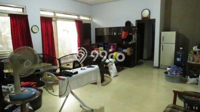 Hunian Mewah Siap Huni LT 233m2 di Kebayoran Baru, Jakarta Selatan Hunian Mewah Siap Huni LT 233m2 di Kebayoran Baru, Jakarta Selatan