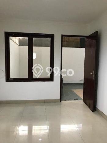 Lokasi strategis! Rumah siap pakai disewakan di Kelapa Gading LB 150m2 Lokasi strategis! Rumah siap pakai disewakan di Kelapa Gading LB 150m2