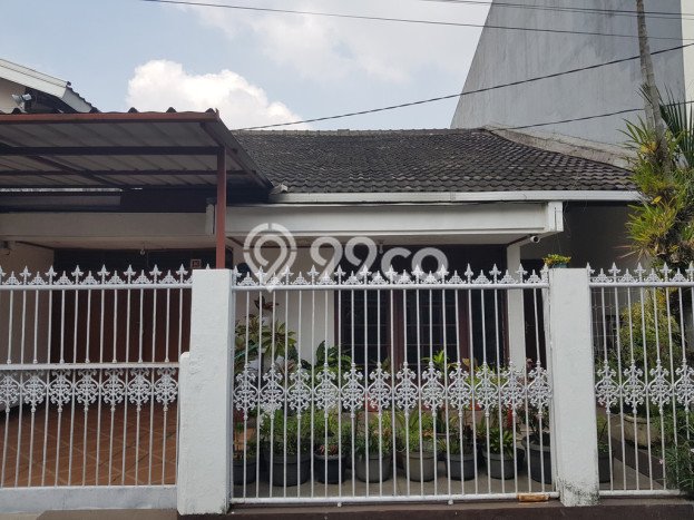 Jual Rumah Bagus Siap Huni LB 140m2 di Batununggal, Bandung Jual Rumah Bagus Siap Huni LB 140m2 di Batununggal, Bandung