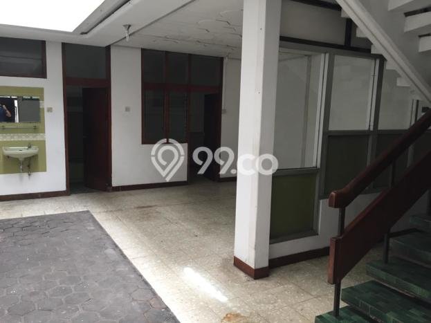 For Sale! Premium House LT 240m2 Desain Elegan di Cipaganti For Sale! Premium House LT 240m2 Desain Elegan di Cipaganti