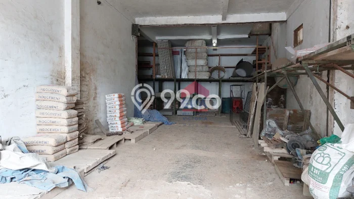 Rumah Cantik Siap Pakai Di Pakis Luas 400m2 Lokasi Strategis Rumah Cantik Siap Pakai Di Pakis Luas 400m2 Lokasi Strategis