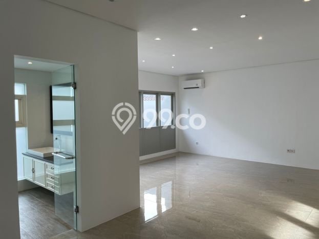 Rumah sewa siap huni 8 KT di Pantai Indah Kapuk, Jakarta Utara Rumah sewa siap huni 8 KT di Pantai Indah Kapuk, Jakarta Utara