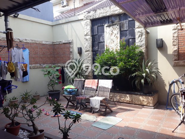 Rumah Strategis Modern Lb 175m2 di Tembalang, Semarang Rumah Strategis Modern Lb 175m2 di Tembalang, Semarang