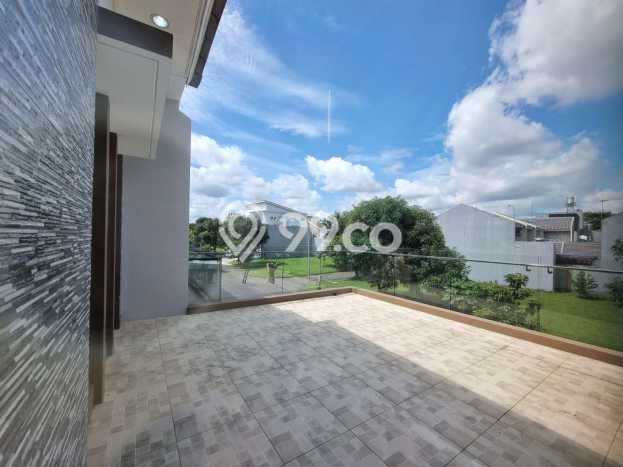 Jual Rumah Mewah Megah Dengan View Eksklusif di Alam Sutera, Tangerang Jual Rumah Mewah Megah Dengan View Eksklusif di Alam Sutera, Tangerang