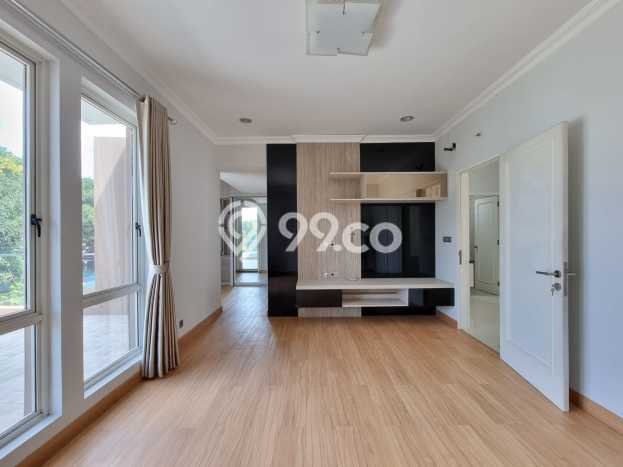 Jual Rumah Mewah Megah Dengan View Eksklusif di Alam Sutera, Tangerang Jual Rumah Mewah Megah Dengan View Eksklusif di Alam Sutera, Tangerang