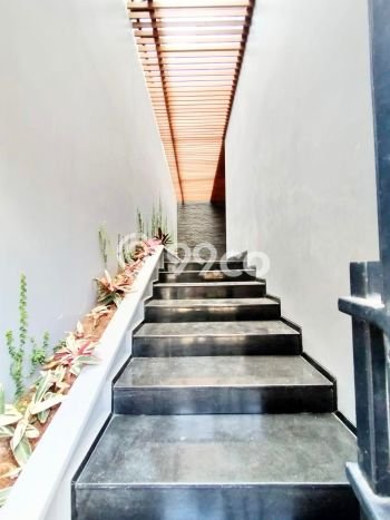 Bisa KPR! Rumah BSD City, Tangerang, Luas 801m² Bangunan 1046m² Bisa KPR! Rumah BSD City, Tangerang, Luas 801m² Bangunan 1046m²
