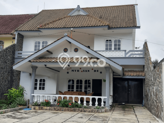 For Sale! Premium House LT 1550m2 Desain Elegan di Batu For Sale! Premium House LT 1550m2 Desain Elegan di Batu