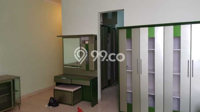 Disewakan! Rumah 3 Kamar Tidur &
3 Kamar Mandi di Pluit, Jakarta Utara Disewakan! Rumah 3 Kamar Tidur &
3 Kamar Mandi di Pluit, Jakarta Utara