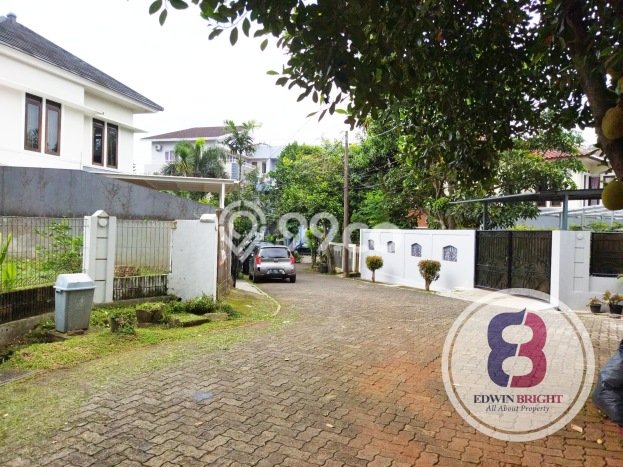 Rumah Strategis Minimalis Lb 140m2 di Serpong, Tangerang Selatan Rumah Strategis Minimalis Lb 140m2 di Serpong, Tangerang Selatan