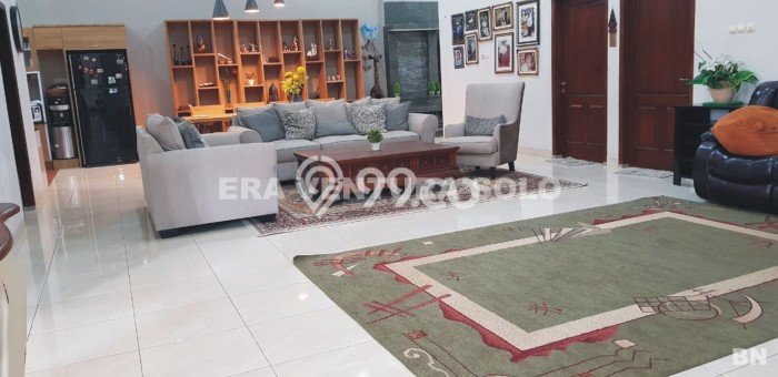 Siap Huni Hunian Elit 5 Kamar di Tasikmadu Dekat ke Mana Pun Siap Huni Hunian Elit 5 Kamar di Tasikmadu Dekat ke Mana Pun