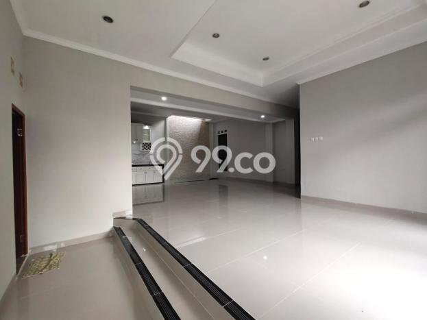 Rumah Mewah Dijual LT 280m2 di Cinere, Depok Rumah Mewah Dijual LT 280m2 di Cinere, Depok
