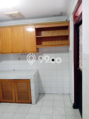 Dijual Rumah Premium dengan Fasilitas Sekitar Komplit di Wonocolo, Surabaya Dijual Rumah Premium dengan Fasilitas Sekitar Komplit di Wonocolo, Surabaya