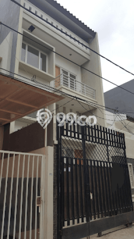 Rumah 7 KT 4 KM di Kawasan Taman Ratu, Jakarta Barat Rumah 7 KT 4 KM di Kawasan Taman Ratu, Jakarta Barat