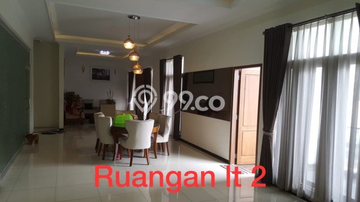 HUNIAN BERKELAS! Rumah Exclusive Semarang Selatan, Semarang, Luas Tanah 216m2m² Luas Bangunan 600m2m² HUNIAN BERKELAS! Rumah Exclusive Semarang Selatan, Semarang, Luas Tanah 216m2m² Luas Bangunan 600m2m²
