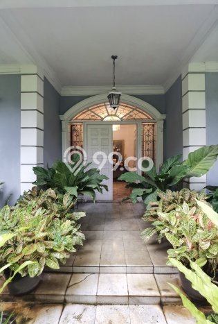 Siap Huni Hunian Elit 5 Kamar di Cilandak Dekat ke Mana Pun Siap Huni Hunian Elit 5 Kamar di Cilandak Dekat ke Mana Pun