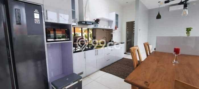 Rumah Idaman Modern! Rumah 2 Lantai di Uluwatu, Badung, Luas 390m2m² Bangunan 250m2m² Rumah Idaman Modern! Rumah 2 Lantai di Uluwatu, Badung, Luas 390m2m² Bangunan 250m2m²