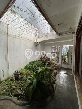 Rumah Elit Modern Siap Huni di Pondok Indah Jakarta Selatan Rumah Elit Modern Siap Huni di Pondok Indah Jakarta Selatan