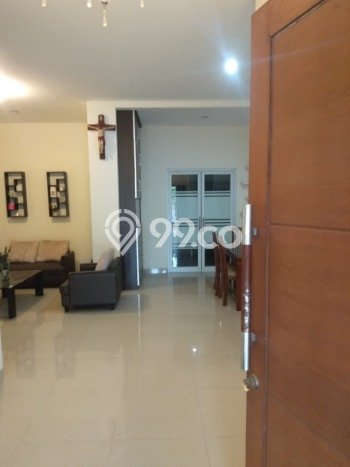 Rumah Luas Asri 3 KT Siap Huni di Jelupang Tangerang Rumah Luas Asri 3 KT Siap Huni di Jelupang Tangerang