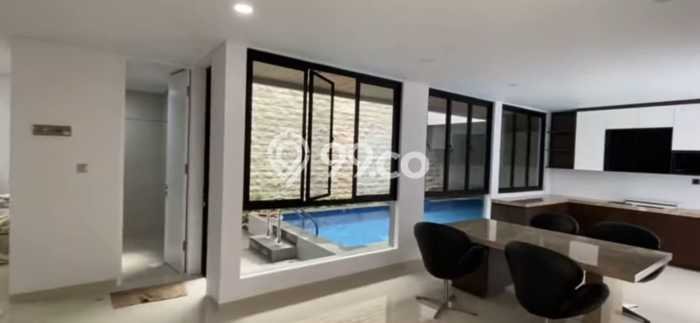 Rumah Mewah LB 300m2 Siap Pakai Desain Elegan di Cipaganti, Bandung Rumah Mewah LB 300m2 Siap Pakai Desain Elegan di Cipaganti, Bandung