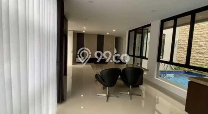 Rumah Mewah LB 300m2 Siap Pakai Desain Elegan di Cipaganti, Bandung Rumah Mewah LB 300m2 Siap Pakai Desain Elegan di Cipaganti, Bandung