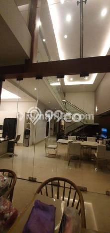 Rumah Mewah LB 600m2 Siap Pakai Desain Elegan di Pasteur, Bandung Rumah Mewah LB 600m2 Siap Pakai Desain Elegan di Pasteur, Bandung