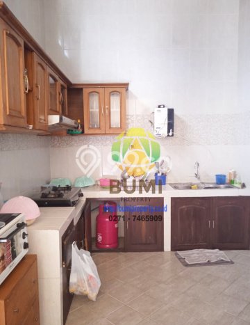 Siap Huni Hunian Elit 5 Kamar di Jajar Dekat ke Mana Pun Siap Huni Hunian Elit 5 Kamar di Jajar Dekat ke Mana Pun