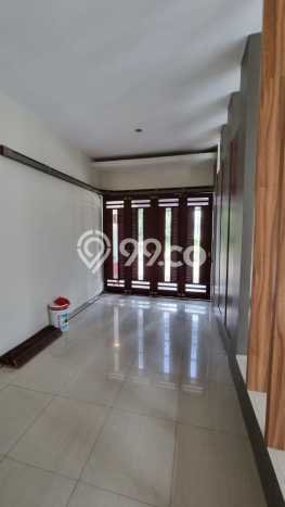 Rumah Nyaman 4 KT LT 135m² di Bintaro, Tangerang Selatan Rumah Nyaman 4 KT LT 135m² di Bintaro, Tangerang Selatan