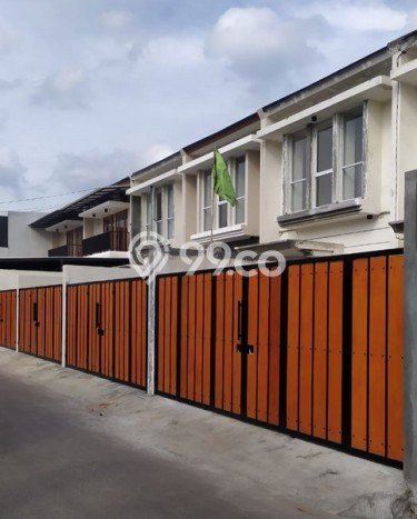 INVESTASI CERDAS! Rumah Exclusive Jatiwaringin, Jakarta Timur, Luas Tanah 114m² Luas Bangunan 113m² INVESTASI CERDAS! Rumah Exclusive Jatiwaringin, Jakarta Timur, Luas Tanah 114m² Luas Bangunan 113m²