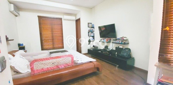 Rumah Mewah LB 500m2 Siap Pakai Desain Elegan di Bintaro, Jakarta Selatan Rumah Mewah LB 500m2 Siap Pakai Desain Elegan di Bintaro, Jakarta Selatan