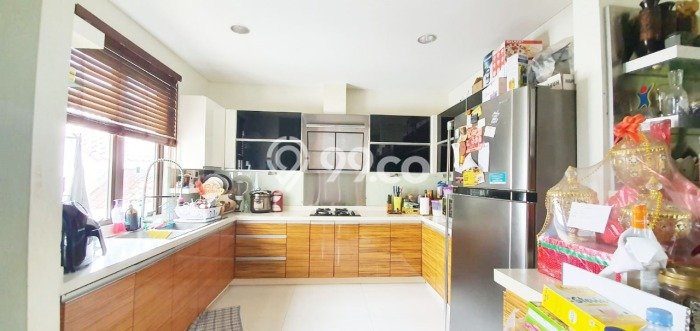 Rumah Mewah LB 500m2 Siap Pakai Desain Elegan di Bintaro, Jakarta Selatan Rumah Mewah LB 500m2 Siap Pakai Desain Elegan di Bintaro, Jakarta Selatan