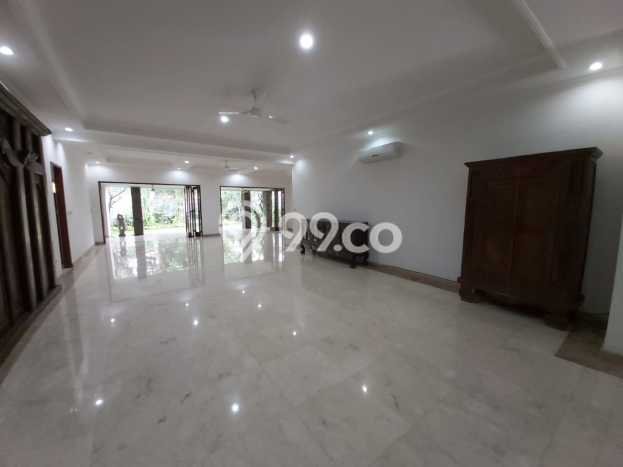 Rumah di Ampera, 3 KM, Pemandangan Indah, Luas 1100m² Bangunan 480m² Rumah di Ampera, 3 KM, Pemandangan Indah, Luas 1100m² Bangunan 480m²
