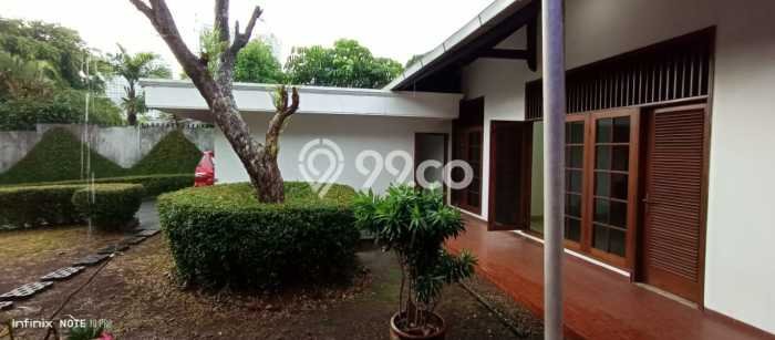 Rumah di Kemang, 3 KM, Area Elite, LT 1000m² LB 600m² Rumah di Kemang, 3 KM, Area Elite, LT 1000m² LB 600m²