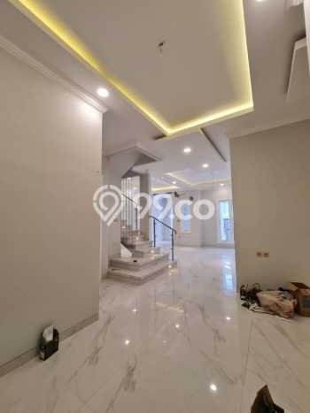 Rumah Elit Modern Siap Huni di Pulomas Jakarta Timur Rumah Elit Modern Siap Huni di Pulomas Jakarta Timur